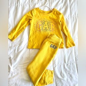 Baby Gap yellow long sleeve shirt & yellow Sweat pants. Size 3T good condition